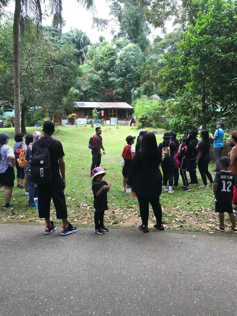 Photograph or poster for Yok Ke Ubin from the NSL MAEC activity archive